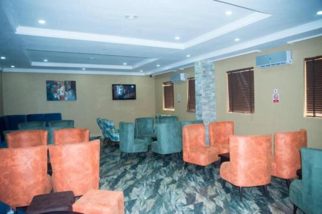 Dannic Hotels Enugu Exterior foto
